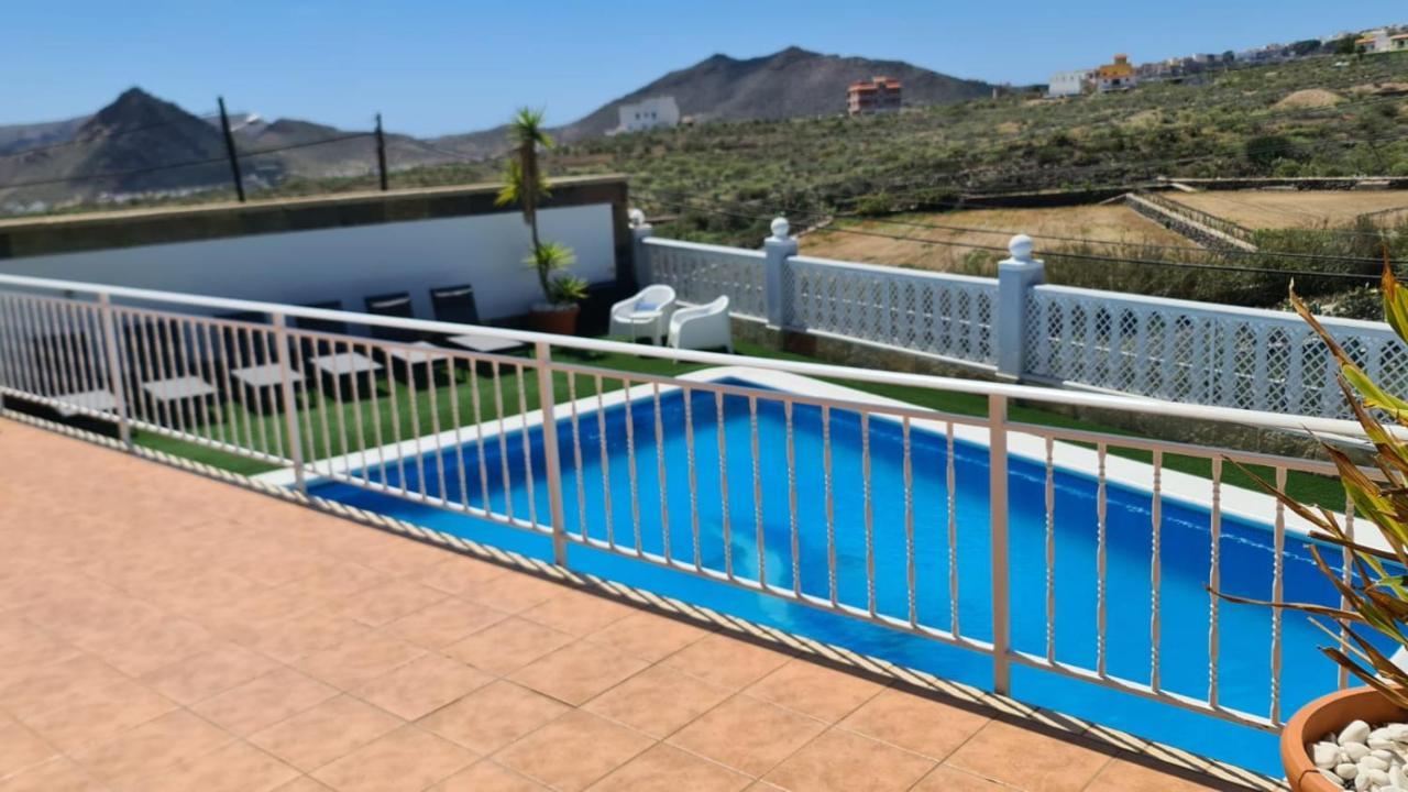 Villa Gaelca Arona  Eksteriør bilde